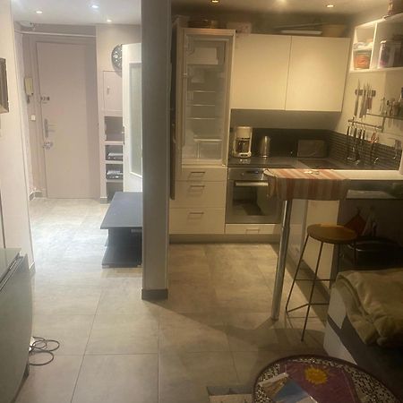 Only 60M To The Beach, 2 Bedroom Cozy Apartment, 80M2 Big Garden, Very Central Cannes Exteriör bild