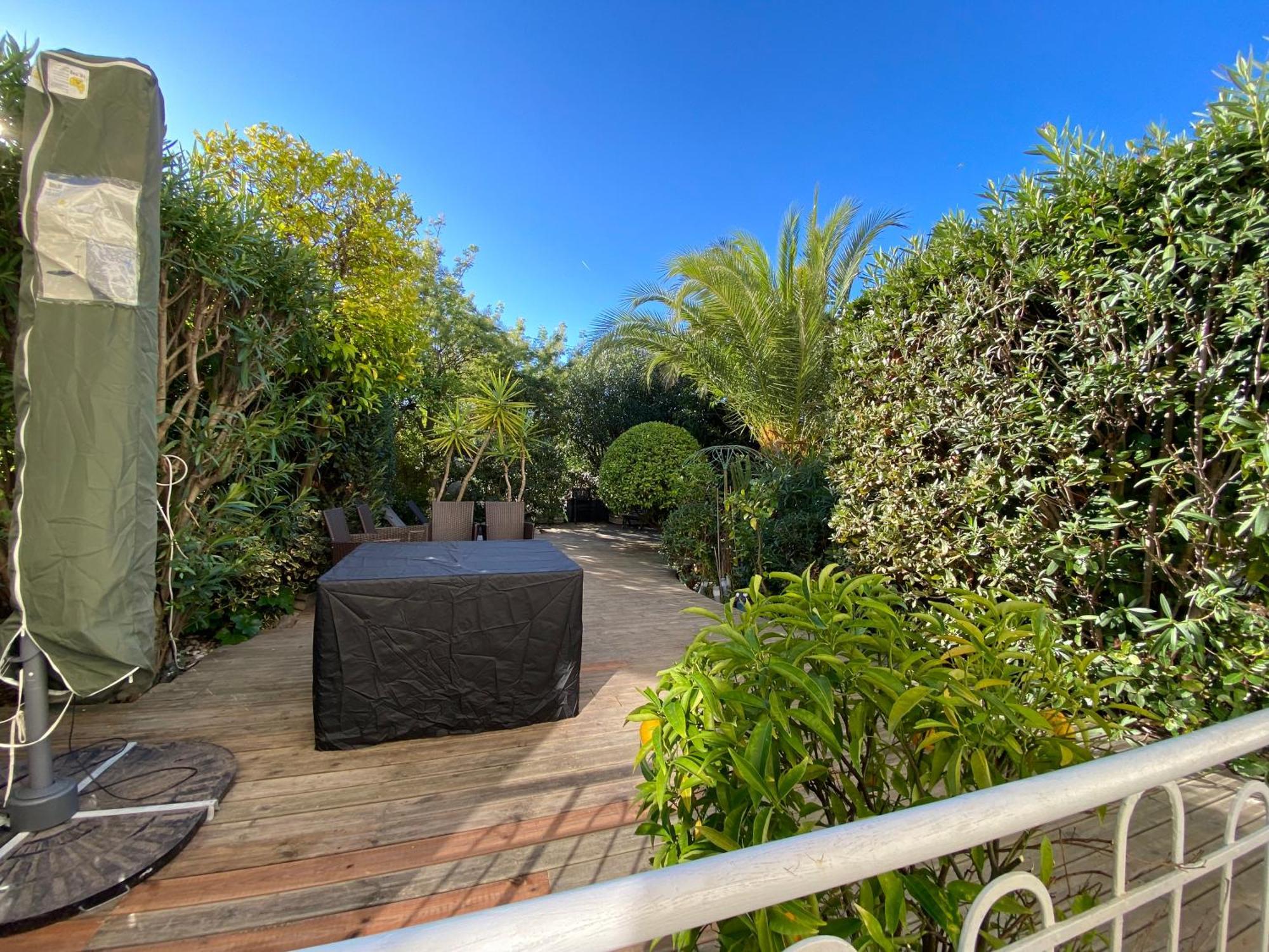 Only 60M To The Beach, 2 Bedroom Cozy Apartment, 80M2 Big Garden, Very Central Cannes Exteriör bild