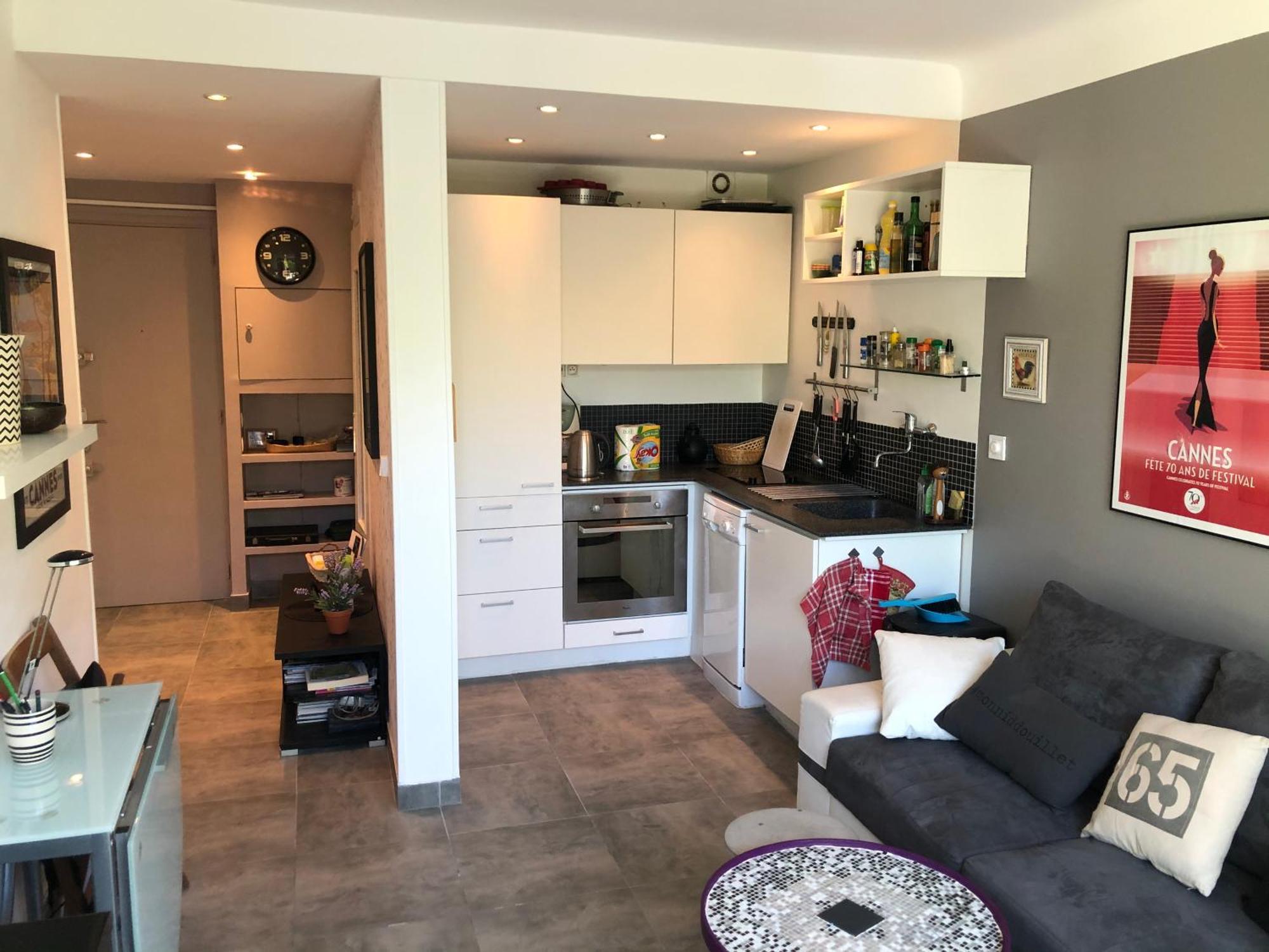 Only 60M To The Beach, 2 Bedroom Cozy Apartment, 80M2 Big Garden, Very Central Cannes Exteriör bild