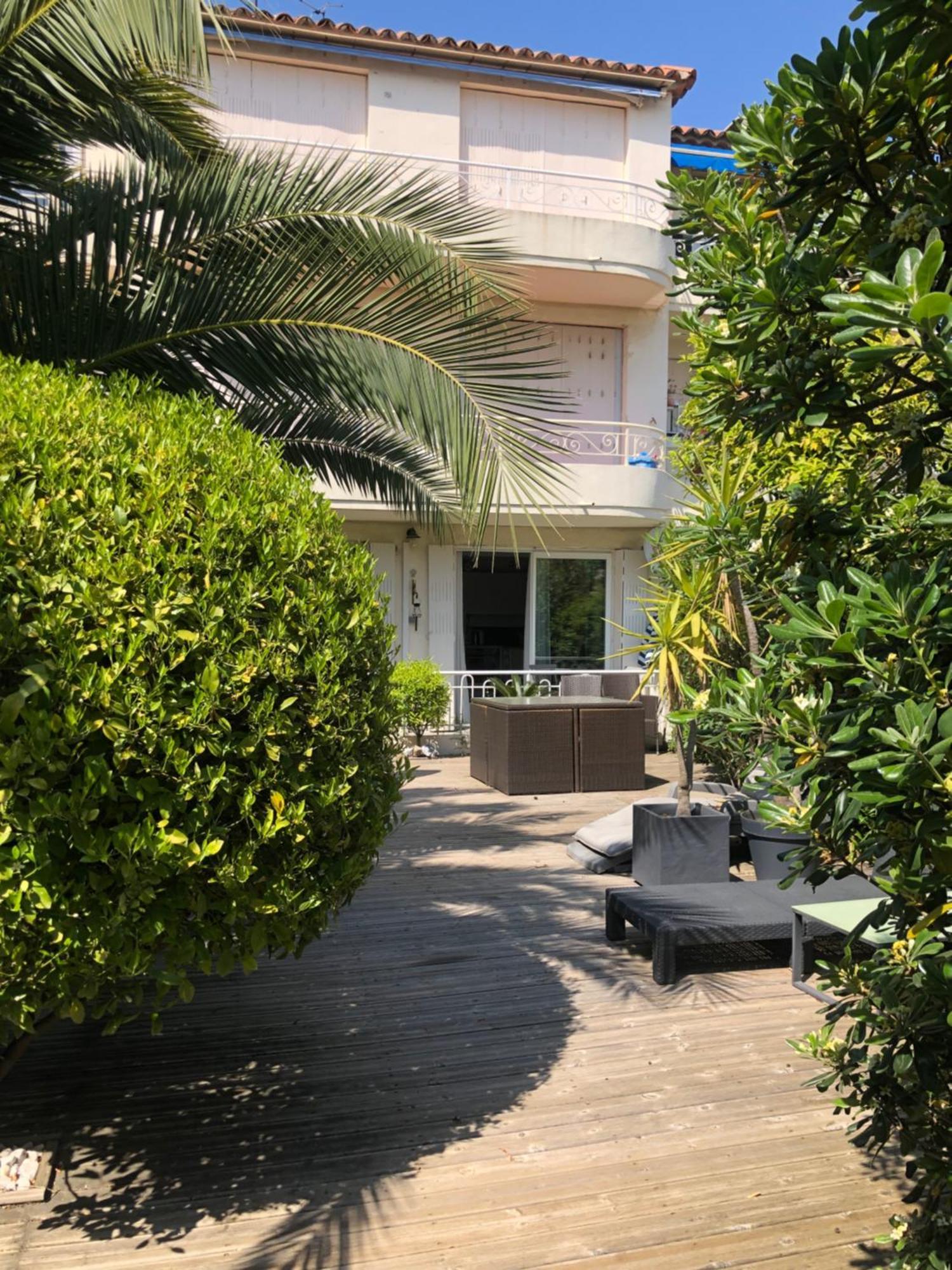 Only 60M To The Beach, 2 Bedroom Cozy Apartment, 80M2 Big Garden, Very Central Cannes Exteriör bild