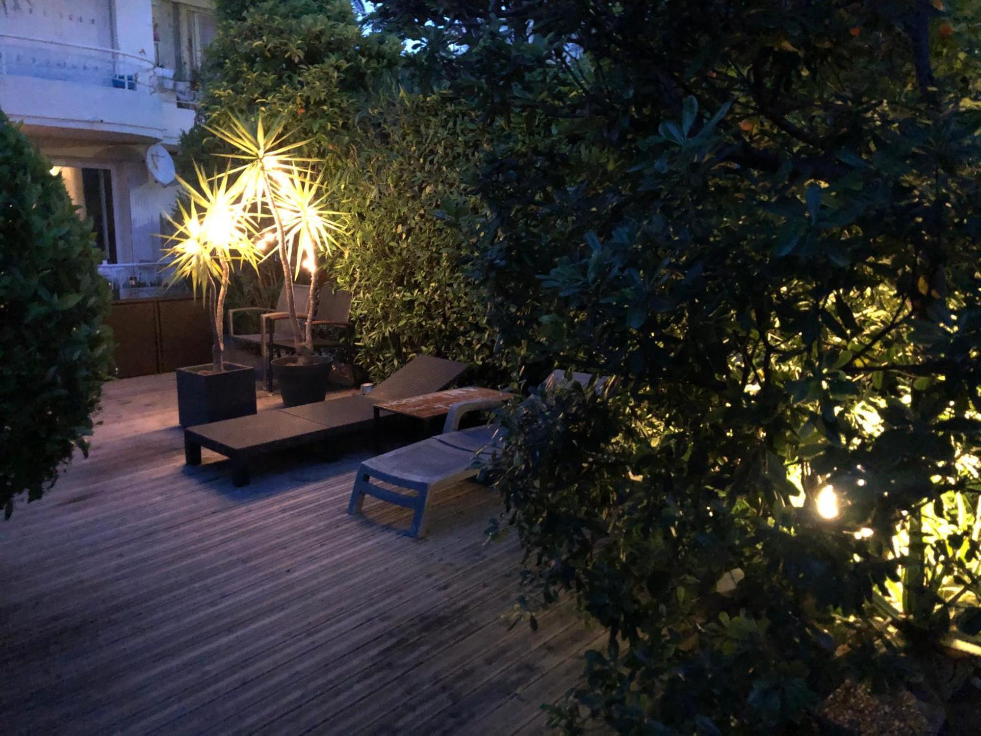 Only 60M To The Beach, 2 Bedroom Cozy Apartment, 80M2 Big Garden, Very Central Cannes Exteriör bild