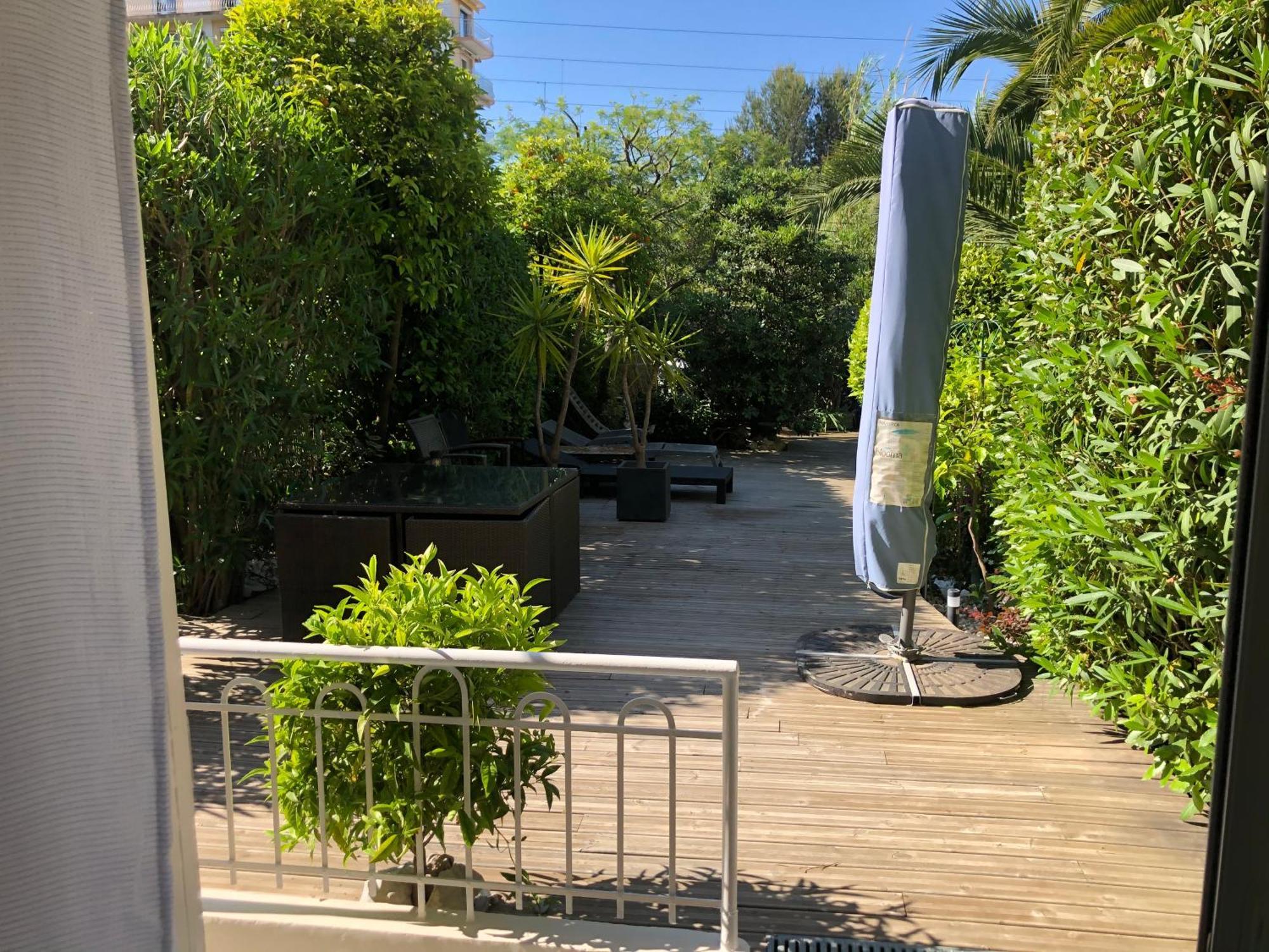 Only 60M To The Beach, 2 Bedroom Cozy Apartment, 80M2 Big Garden, Very Central Cannes Exteriör bild