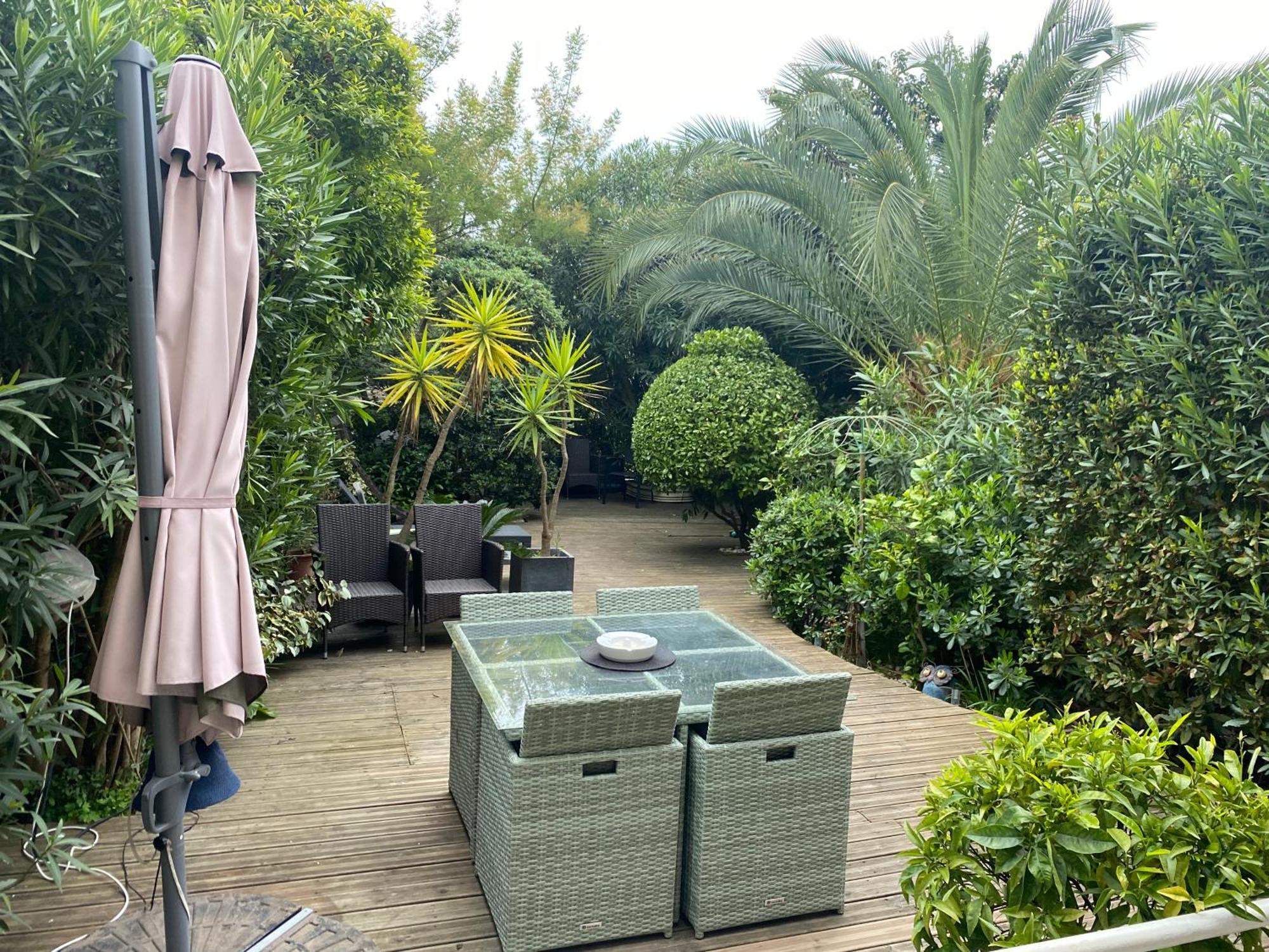 Only 60M To The Beach, 2 Bedroom Cozy Apartment, 80M2 Big Garden, Very Central Cannes Exteriör bild